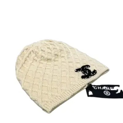 Chanel Knitted Hat, accessories for ¥108 on LitBuy